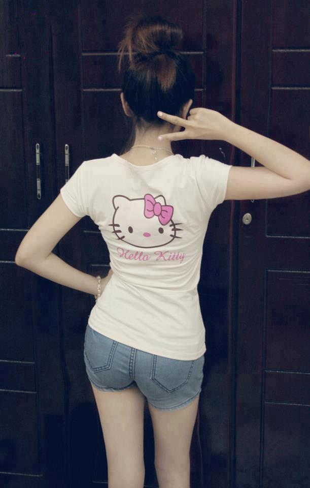 美女吃j8