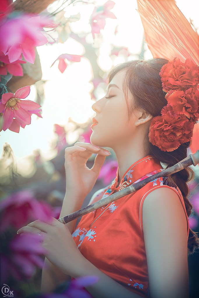 古墓荒斋